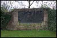 Henri Bakker Monument