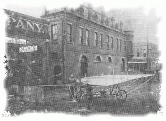 Ben T. Epps and his aircraft, 1907